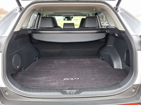 Certified 2020 Toyota RAV4 XLE Premium image 28