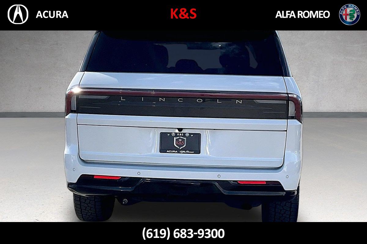Used 2025 Lincoln Navigator Reserve AWD/4WD image 37