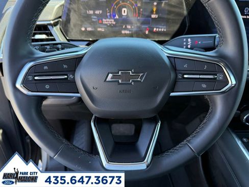 Used 2025 Chevrolet Suburban Z71 AWD/4WD image 17
