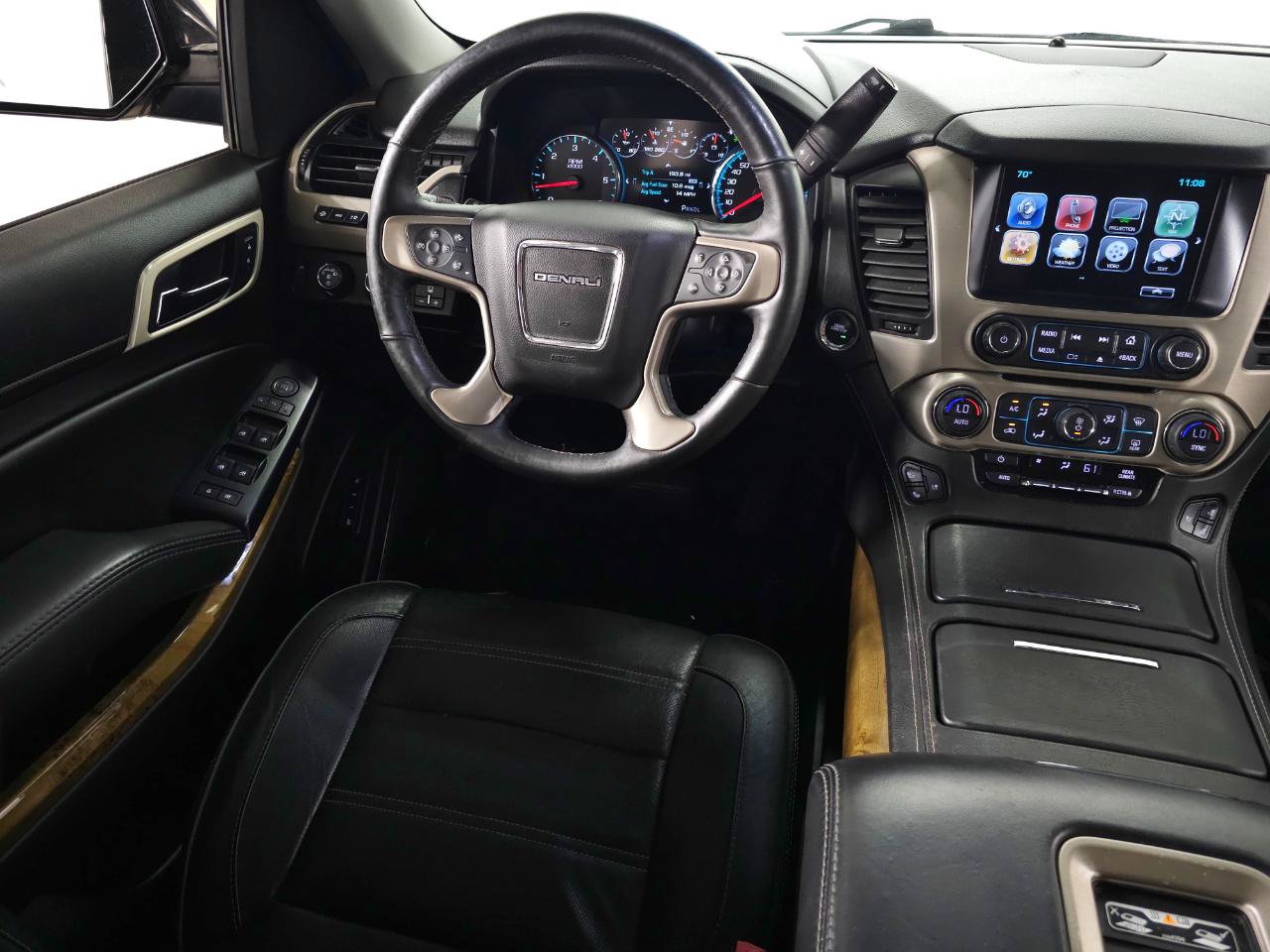 Used 2017 GMC Yukon XL Denali w/ Open Road Package AWD/4WD image 19