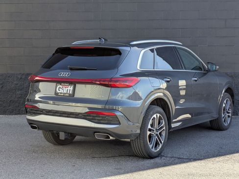 Certified 2025 Audi Q5 Premium w/ Convenience Package AWD/4WD image 6
