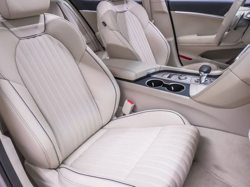 Certified 2026 Genesis G70 2.5T Prestige RWD image 15