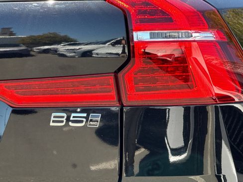 Used 2023 Volvo XC60 B5 Plus w/ Climate Package AWD/4WD image 12