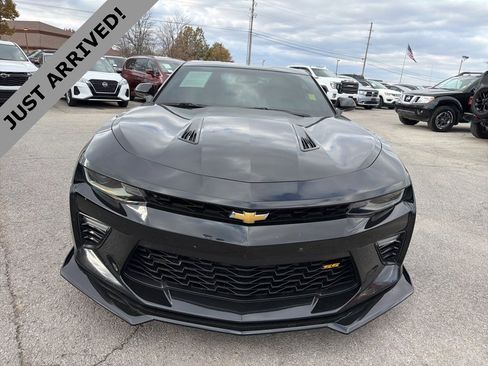 Used 2018 Chevrolet Camaro SS image 2