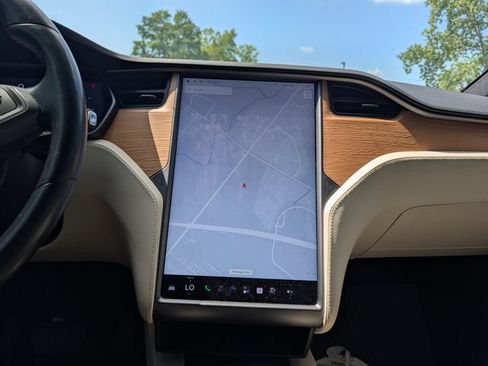 Used 2021 Tesla Model X Long Range AWD/4WD image 20
