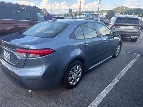 Used 2025 Toyota Corolla LE FWD image 7
