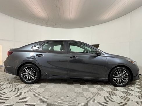Used 2022 Kia Forte GT-Line w/ GT-Line Technology Package FWD image 8