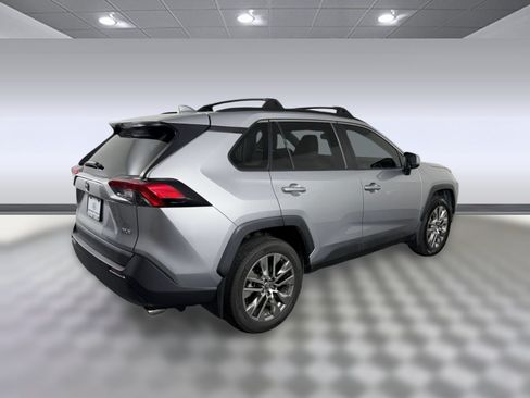 Used 2019 Toyota RAV4 XLE Premium w/ Advanced Technology Package FWD image 9