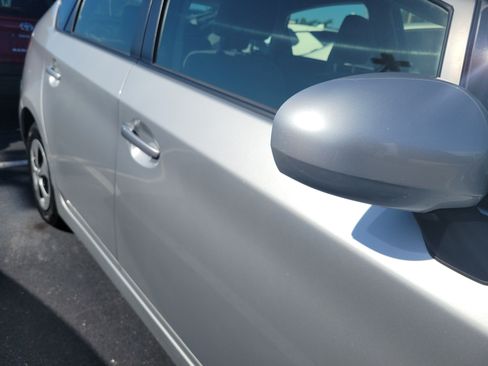 Used 2015 Toyota Prius Three FWD image 6