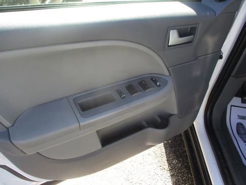 Used 2006 Ford Freestyle SE image 9