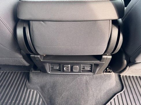 Used 2021 Chevrolet Silverado 1500 LT image 16