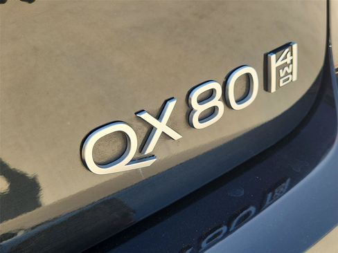 Used 2025 INFINITI QX80 Sensory AWD/4WD image 33