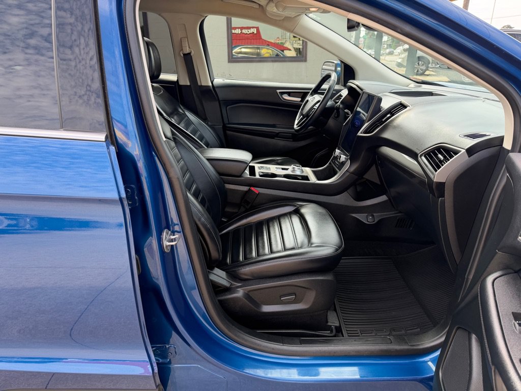Used 2023 Ford Edge SEL AWD/4WD image 11