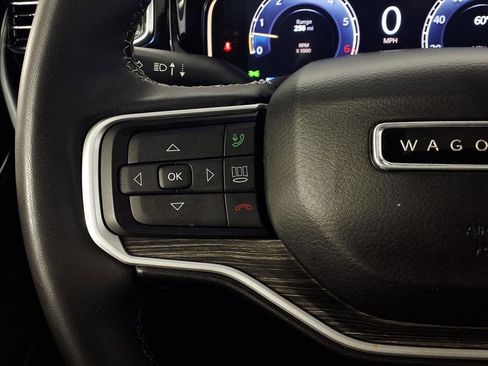 Used 2022 Jeep Wagoneer Series III w/ Premium Group I image 19