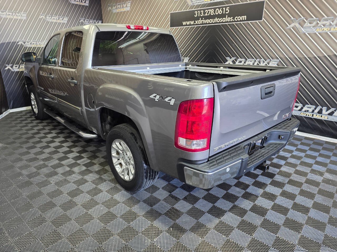Used 2009 GMC Sierra 1500 SLE w/ Power Pack Plus AWD/4WD image 10