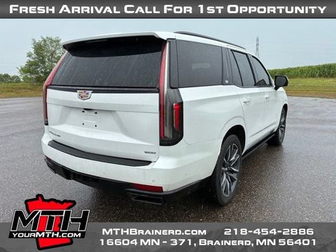 Used 2023 Cadillac Escalade Sport Platinum AWD/4WD image 8