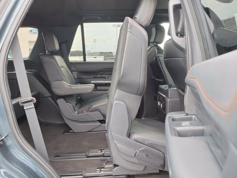 Certified 2023 Ford Expedition Platinum image 36