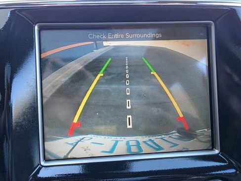 Used 2014 Jeep Grand Cherokee Limited w/ Luxury Group II image 17