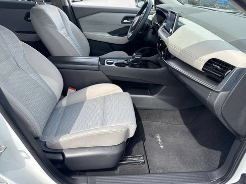Used 2021 Nissan Rogue SV AWD/4WD image 24