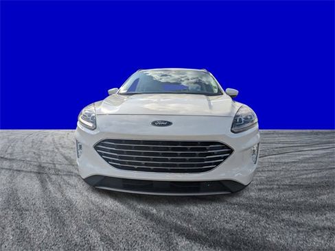 Certified 2022 Ford Escape Titanium w/ Titanium Elite Package image 9