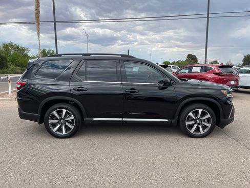 Certified 2024 Honda Pilot Touring image 6