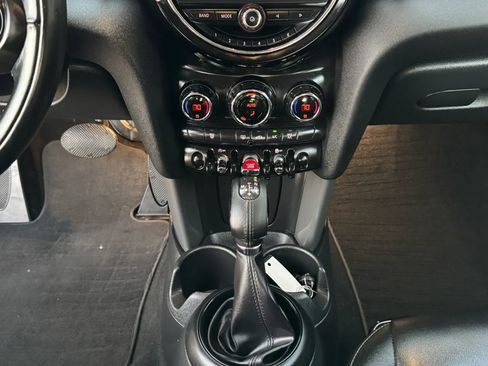 Used 2018 MINI Cooper 2-Door Hardtop FWD image 20