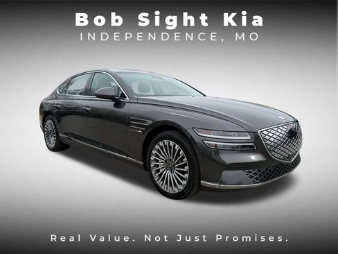 Used 2024 Genesis G80 image 28