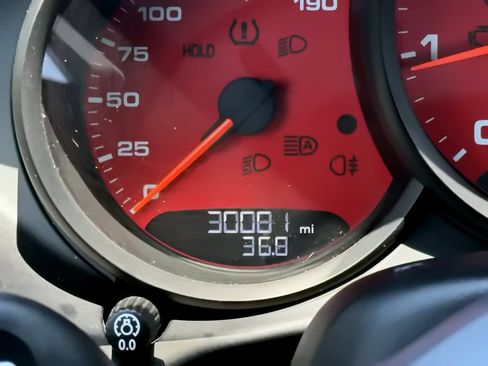 Used 2023 Porsche 718 Boxster S RWD image 27