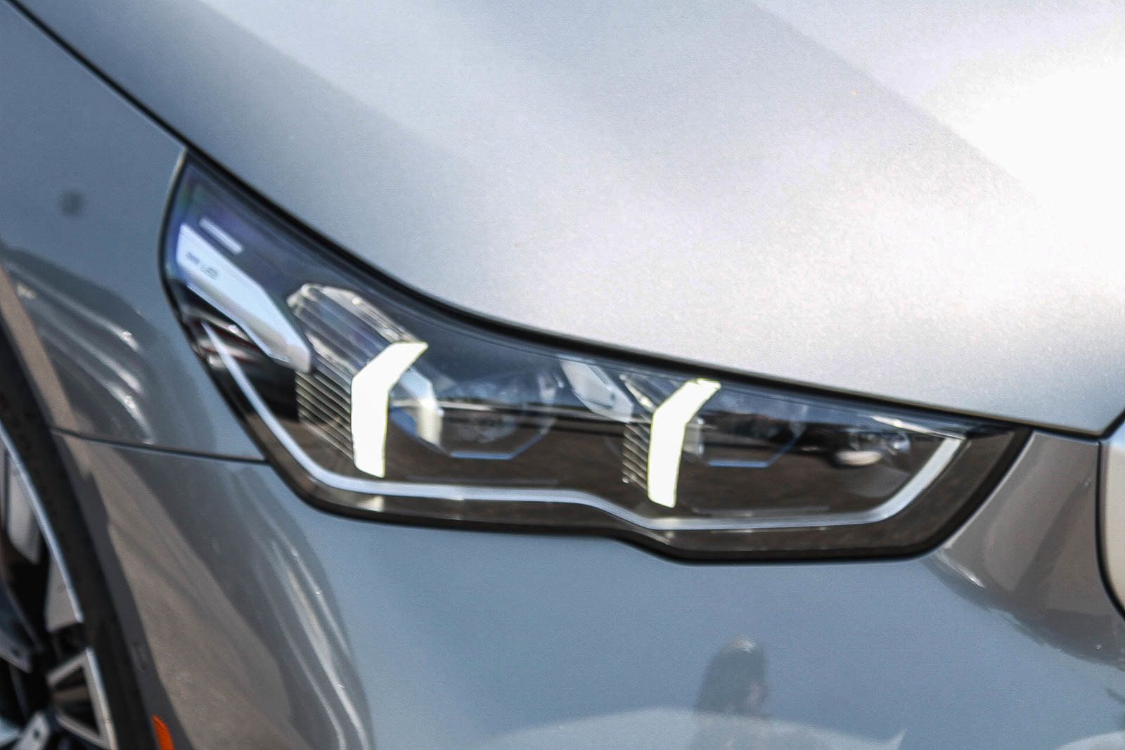 New 2027 BMW i5 xDrive40 AWD/4WD image 8