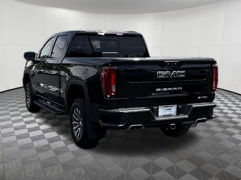 Used 2023 GMC Sierra 1500 AT4 w/ AT4 Premium Package AWD/4WD image 4