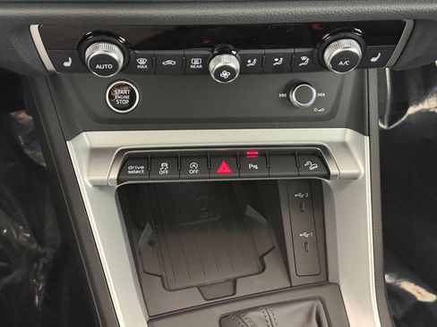 Certified 2025 Audi Q3 2.0T Premium w/ Convenience Package image 17