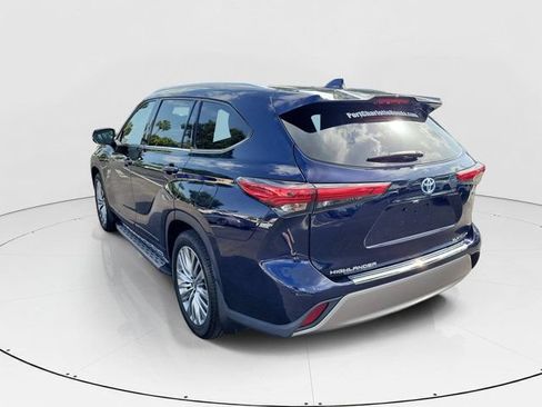 Used 2022 Toyota Highlander Platinum FWD image 34