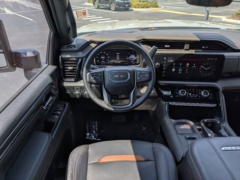 Used 2024 GMC Sierra 2500 AT4 w/ AT4 Premium Plus Package image 16