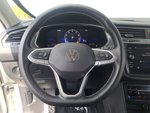 Used 2022 Volkswagen Tiguan SE image 20