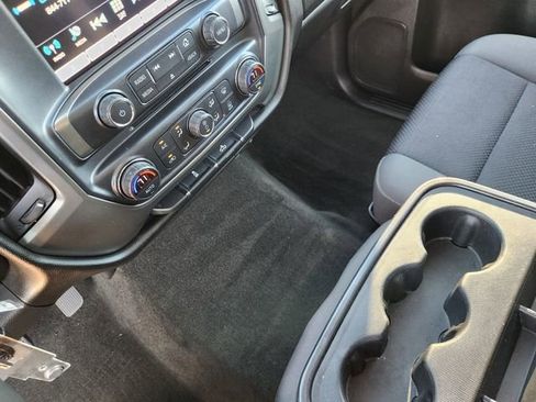 Used 2018 Chevrolet Silverado 1500 LT w/ Texas Edition image 19