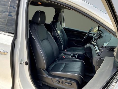 Used 2023 Honda Odyssey Elite image 7