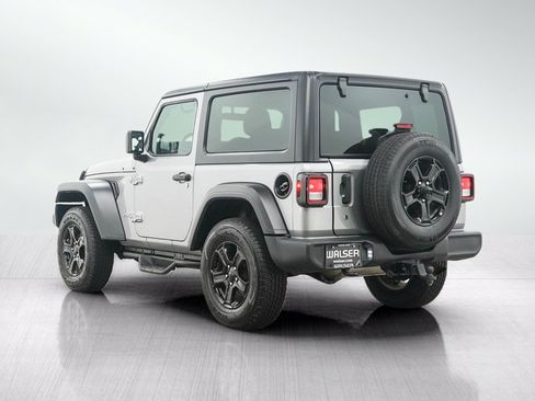Used 2019 Jeep Wrangler Sport AWD/4WD image 3