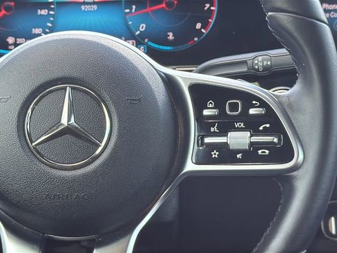 Used 2021 Mercedes-Benz GLA 250 image 23