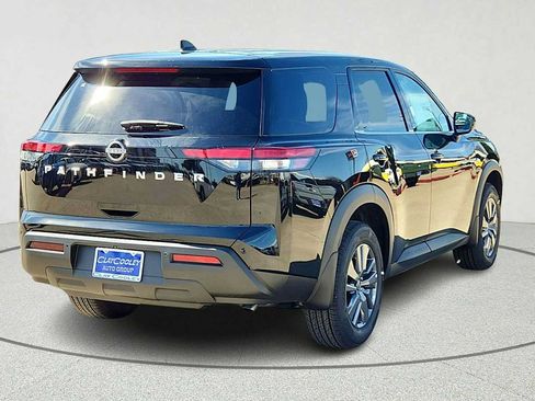 Used 2024 Nissan Pathfinder S FWD image 8