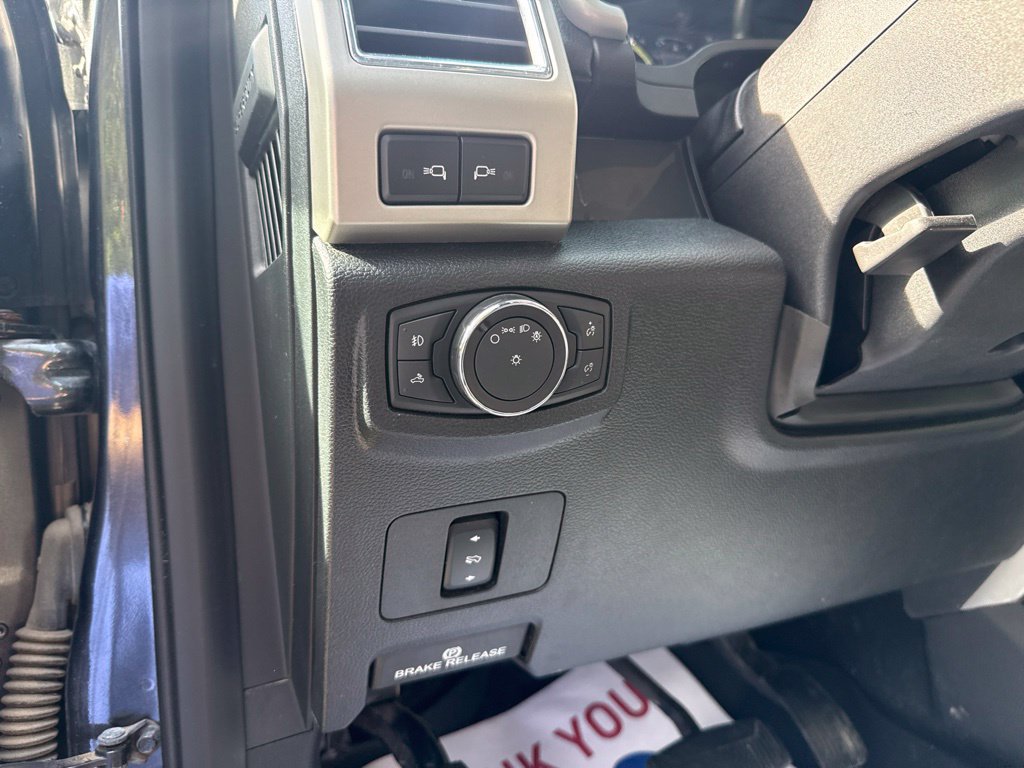 Used 2018 Ford F250 Lariat w/ Snow Plow Prep Package AWD/4WD image 15