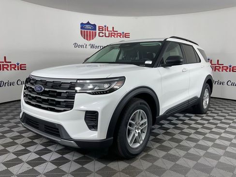 New 2026 Ford Explorer Active RWD image 7