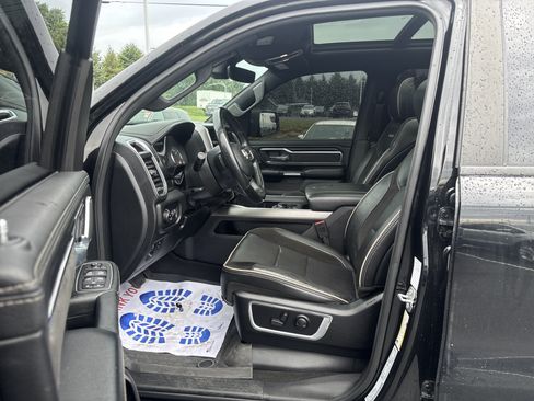 Used 2023 RAM 1500 Laramie AWD/4WD image 5