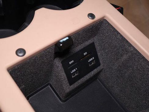 Used 2019 Porsche Macan image 39