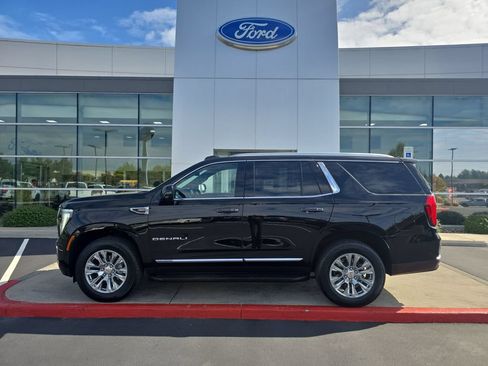 Used 2025 GMC Yukon Denali AWD/4WD image 1