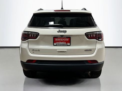 Used 2019 Jeep Compass Latitude w/ Popular Equipment Group AWD/4WD image 7