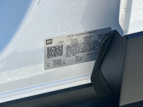 Used 2024 Chevrolet Trax ACTIV w/ Driver Confidence Package image 28