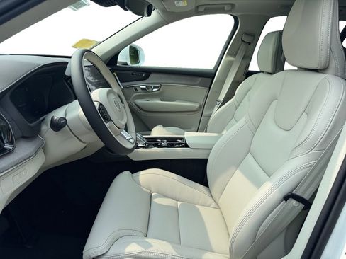 New 2026 Volvo XC90 T8 Ultra w/ Protection Package Premier image 11