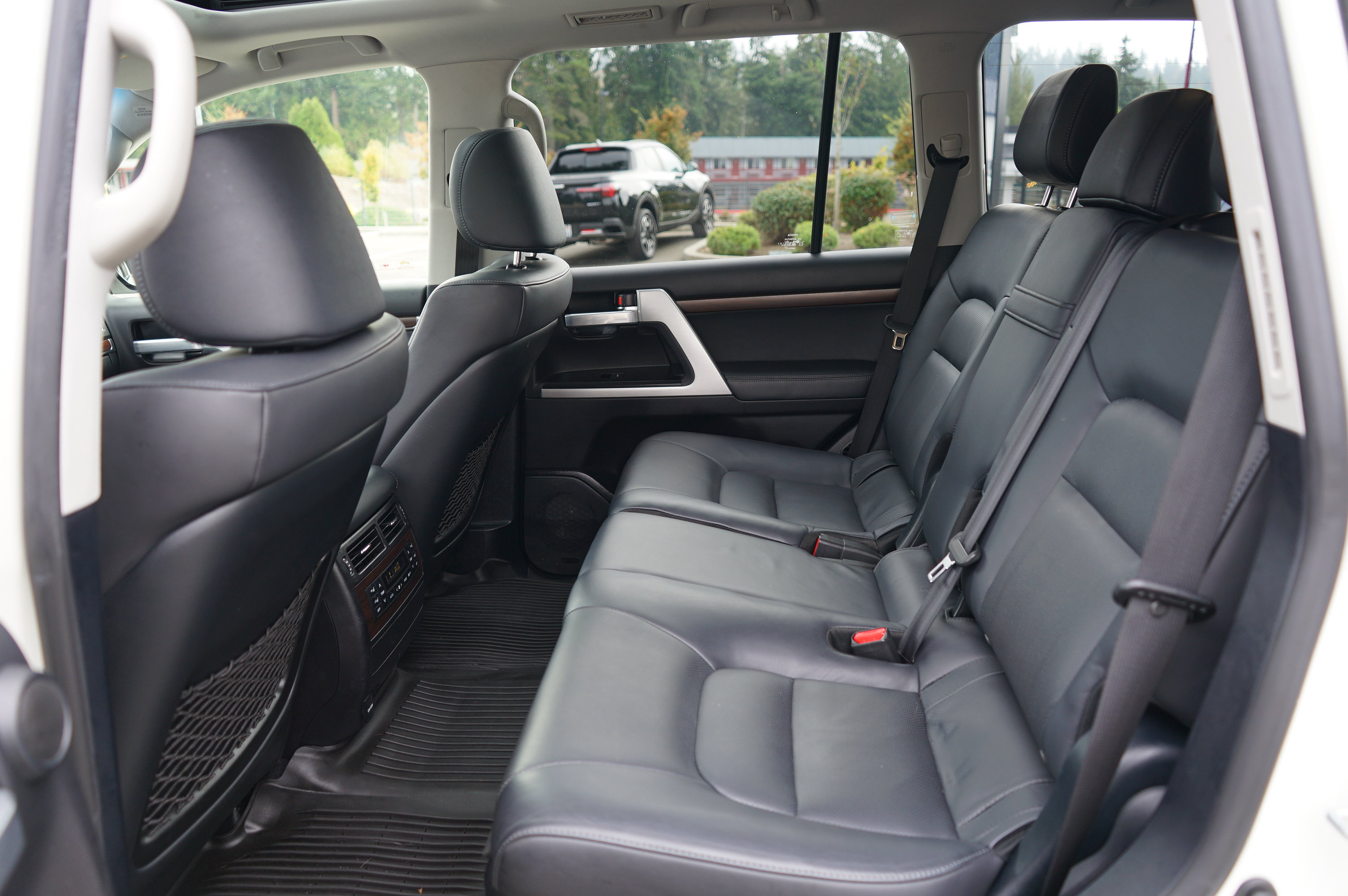 Used 2018 Toyota Land Cruiser AWD/4WD image 20