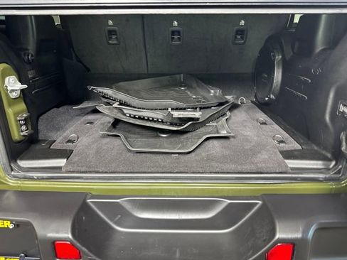 Used 2023 Jeep Wrangler Unlimited w/ Cold Weather Group image 26