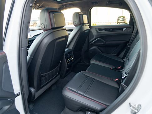 New 2026 Porsche Cayenne GTS AWD/4WD image 22